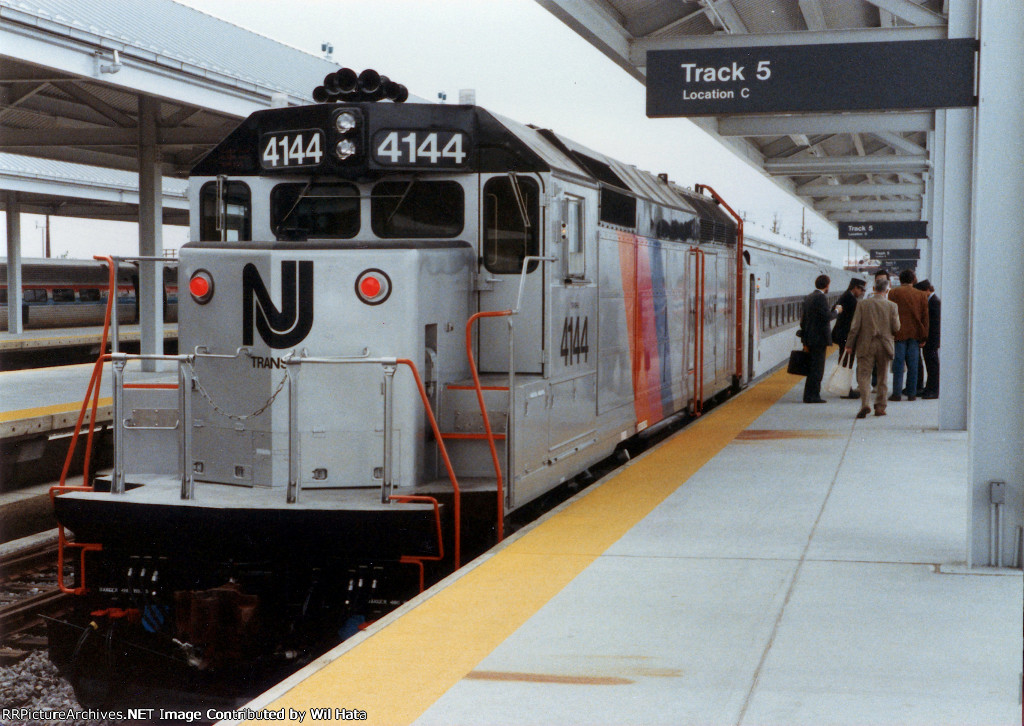 NJT GP40FH-2 4144